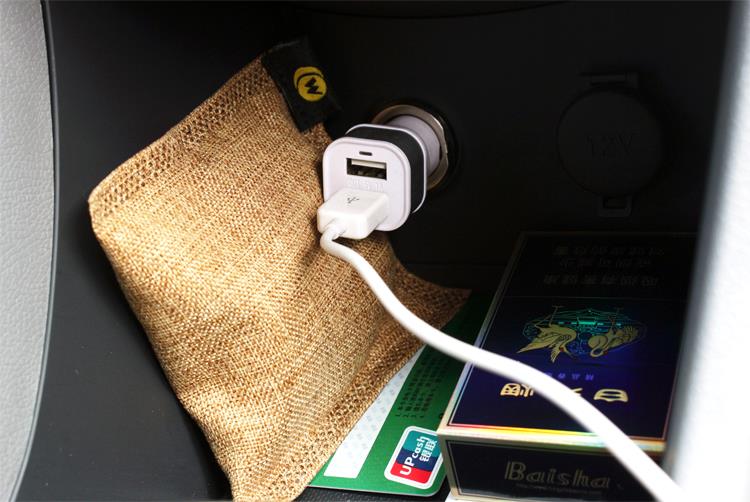Actived carbon car air purifier (4).jpg