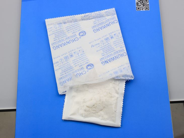 Пакеты с осушителем CaCl2, защищающие от конденсации воды